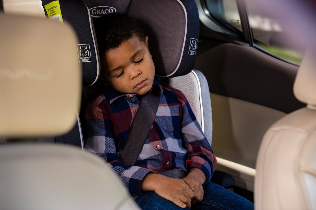 rear-seat-reminder-safety-feature-in-2017-acadia-gmc-life