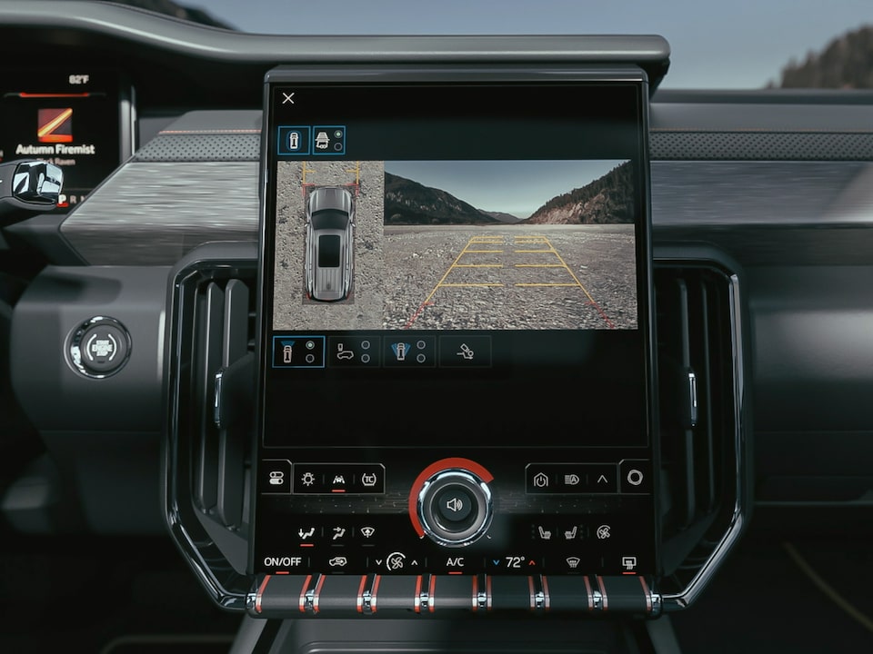 Close-up View of the Trailering Guide and Camera Views in a 2024 GMC Acadia AT4 SUV